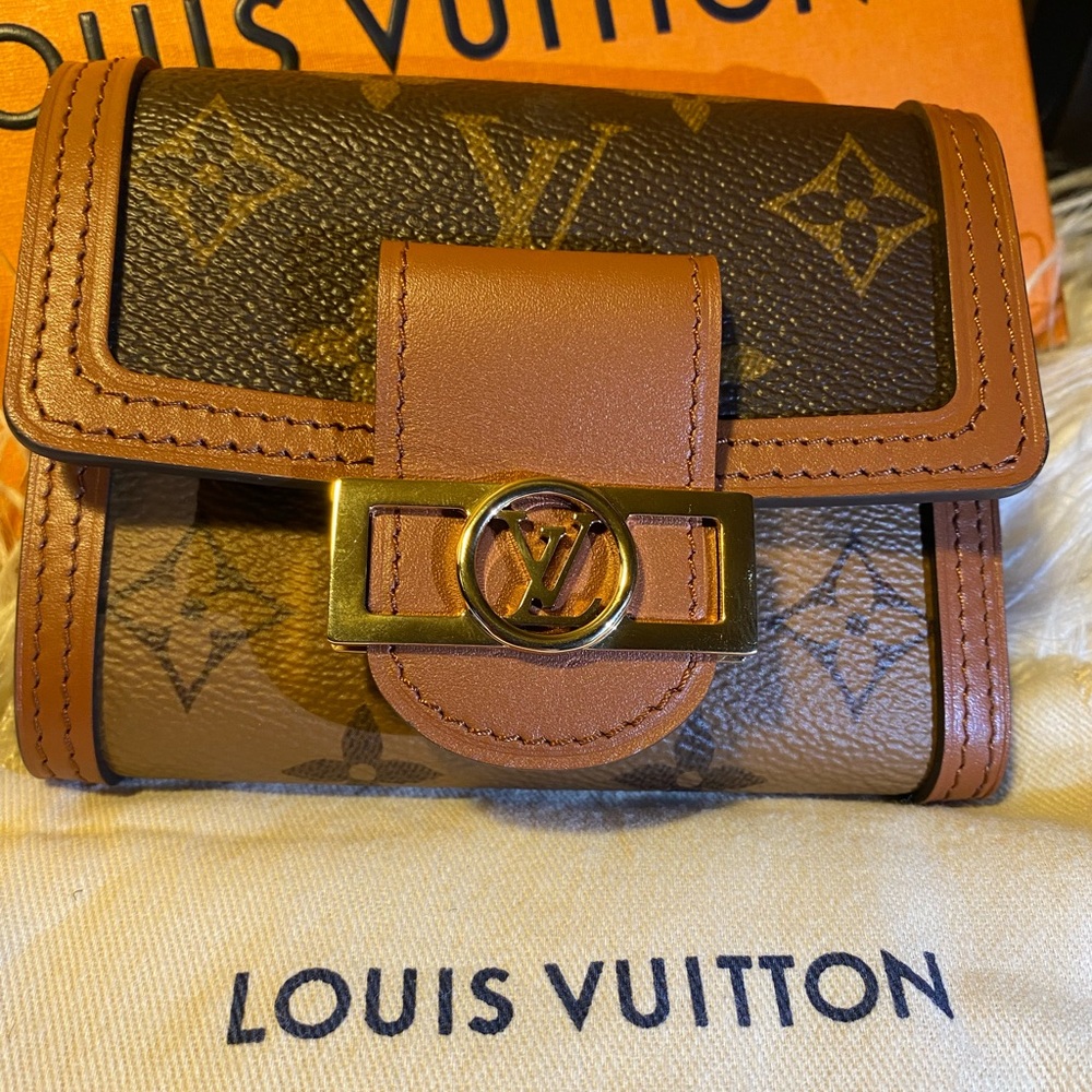 ❌SOLD❌Louis Vuitton wallet, new with receipt.
